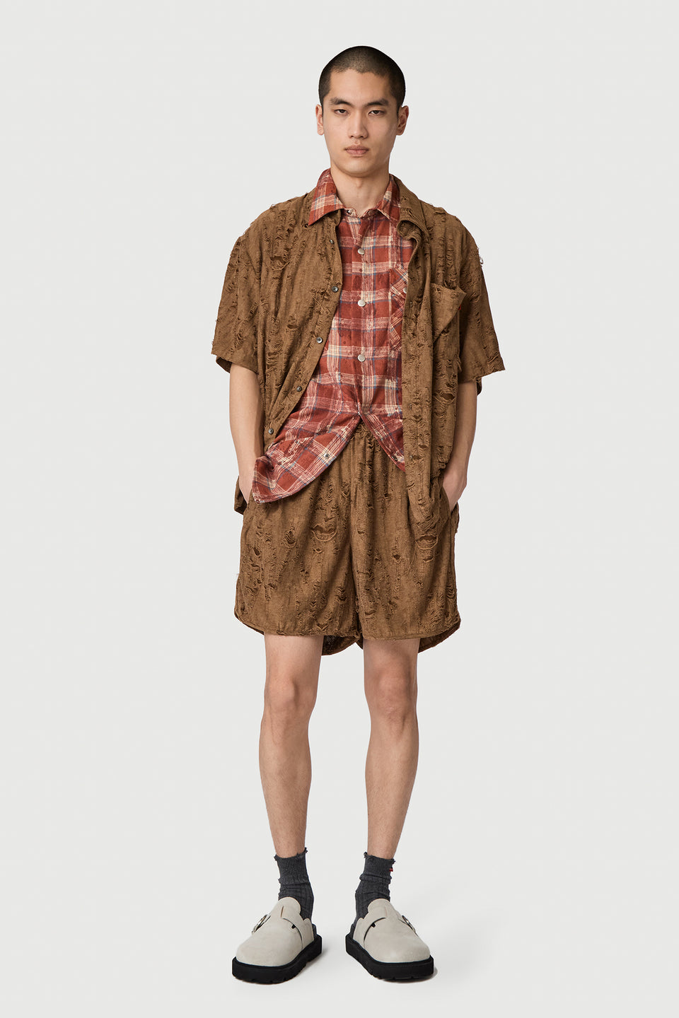 RAT RACE SHORTS BROWN